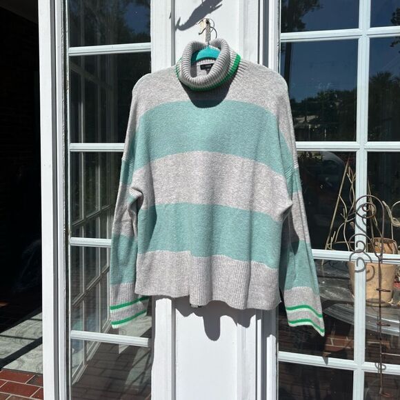 J Crew Striped Supersoft Yarn Turtleneck Sweater NWT - Picture 4 of 9